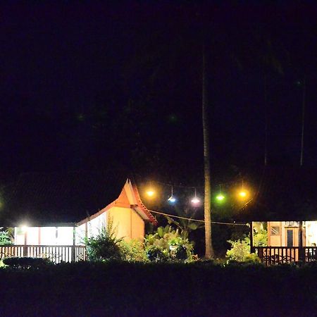 Banyu Homestay Banyuwangi  Exterior photo